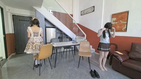 【她们的故事】反目的姐妹，某女大闺蜜二人约好体验TJ，游戏规则谁先ZW 高C谁就有TJ权，TJ另一个... 第1张