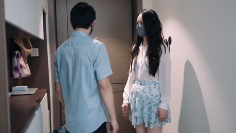 代替宠物的人妻护理（第一集）不得不代替宠物陪伴老人的人妻护理，却被要求要像真的宠物一样（人妻背着老公... 第1张