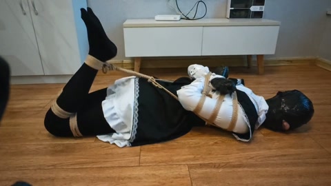 变装随拍 变装伪娘 驷马 直臂 折腿 吊缚 呼吸控制 第1张