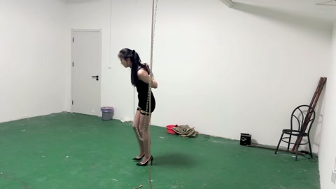 后手观音铁链锁颈密室逃脱 第1张