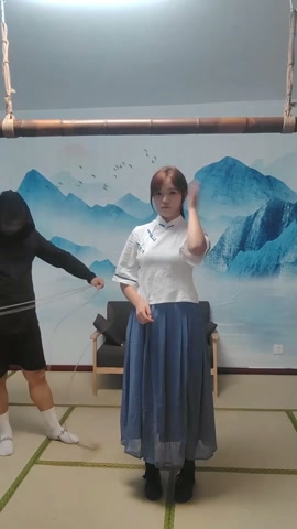 向女生献花（上） 第1张