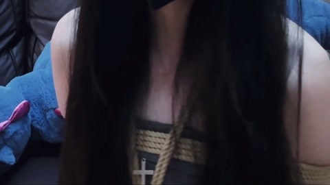 困困三十六弹，小礼服的蛇缚挣扎 第1张