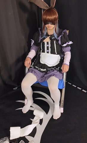 女仆阿米娅就要好好接受博士的所有要求！！！《四）椅子拘束，震懂棒，训练器，强制高潮射j！ 第1张
