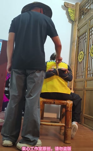 小月囚服五花捆绑一步绳，断头台，手铐囚犯人扮演，大刀斩首，简单剧情 第1张