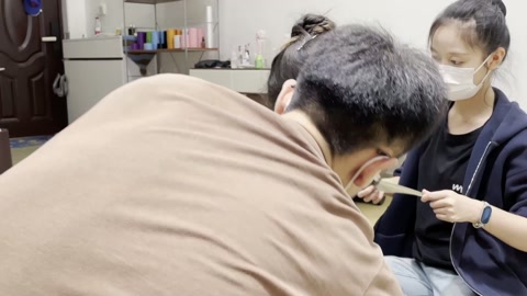 小樱白袜驷马胶带捆绑+严实的封嘴 第1张