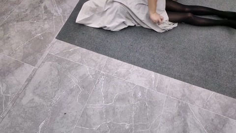 小混混绑架少女,不给钱就掐死你 第1张