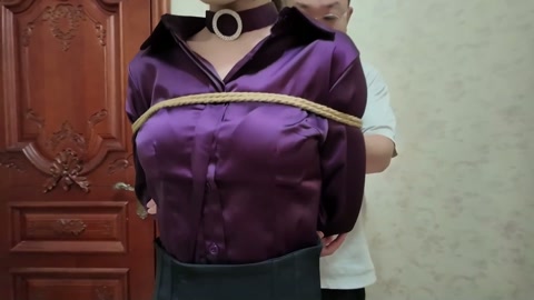 尤物收藏夹·芷溪·BD放松app的新功能【电波油丝】【性感紫衣】【SP惩罚】【M腿玩弄】 第1张