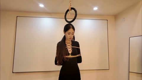 新人媛媛初试镜，175大高个！民俗传人！ 第1张