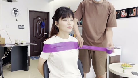 新模小翡 紫色的束缚与银色的封嘴 第1张
