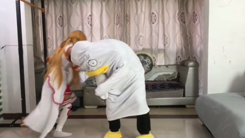 琳媚定拍 COS 银魂伊丽莎白大战刀剑神域亚丝娜 绑起来 第1张