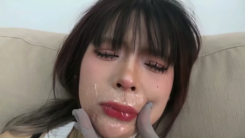 《超丰满熟女——曼妮合集01》 身材丰满 演技卖力的熟女曼妮 被捆绑成女奴直播贩卖 被自己的女仆肆意... 第2张