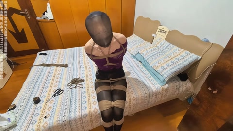 之女奴改造计划04、主动丝袜堵嘴、连身蕾丝全身紧缚+驷马放置挣扎搔首弄姿、多层丝袜+内内套头呼吸抑制... 第2张