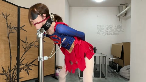 女超人劫难（二）电击肛塞 乳夹牵引 勒颈放置 第2张