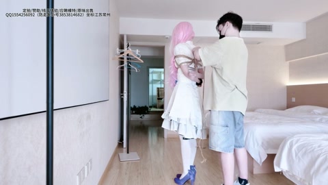 小云圣元未花cos 一个半小时超长自救挑战 全程佩戴马具口球驷马蠕动+坐姿状态下全屋寻找剪刀 挑战失... 第2张