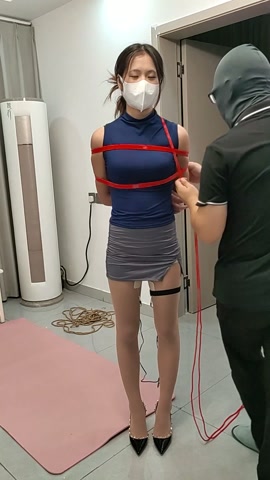 文慧秘书服，正点的很！肉丝高跟，拎起来轻而易举！受缚美人楚楚可怜！04女大，柔韧度极佳！配合度拉满！ 第2张