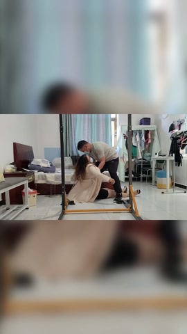 狗蛋单杠练习下腰 第2张