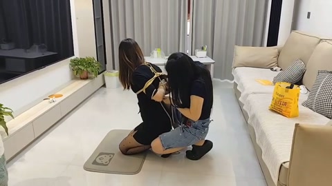 闺蜜之间的秘密游戏 第2张