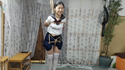 麦麦紧缚起舞祝福……紧缚垫脚+股绳勒阴吊、还不忘为国庆 第2张