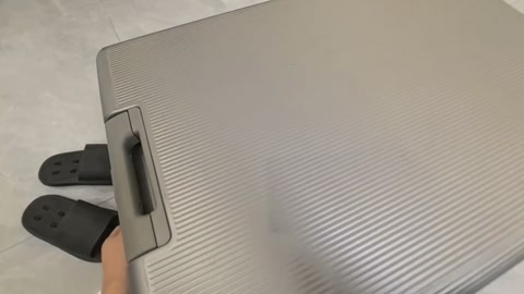 ◤纯享版ZX游戏◢太硬核了兄弟们，再次突破极限天花板了，M对自己狠起来也是没轻没重，自己测试几种道具... 第3张