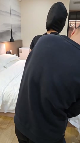 你的女朋友被蒙眼堵嘴驷马捆绑在床上，长时间放置不管，强行蒙眼堵嘴，让她自己逃脱，没想到她自己竟然解开... 第3张