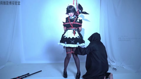 圆鲨鲨可爱捏~鲨鱼被人拿捏就应该吊起来  绳匠的委托 cosplay黑丝紧缚啵啵贝吊缚蒙眼胶带封嘴 第3张
