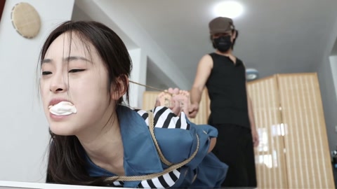 女囚忏悔录（上）死囚青辞忏悔录，百般折辱罪难赎。【小美女青辞】 第3张