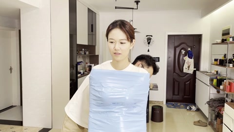 小倩蓝色的胶带木乃伊，像一只美人鱼，就是说不了话 第3张