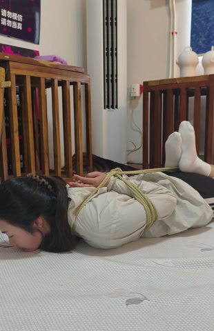 小月后手观音，驷马放置，挣扎逃脱游戏，剧情简单 第3张