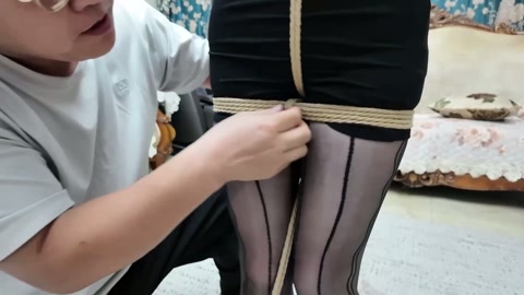尤物收藏夹·芷溪·老胡的BD放松app初体验【电波油丝】【低胸包臀】【SP惩罚】【丝足TK】 第3张