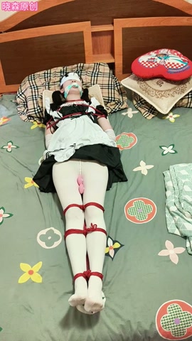 掉入陷阱的女仆（2）接上集，被讹的女仆晓森，被带到了房间接受td和棒棒的强高地狱的惩罚，最后变成服帖... 第3张
