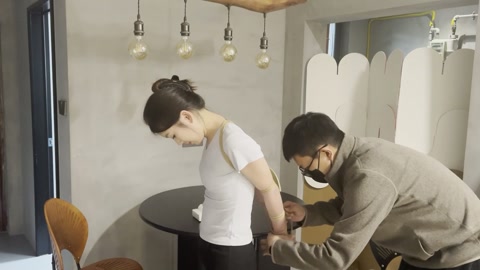 驷马放置  第一段丝袜驷马，第二段裸足驷马，对于这个小姐姐来说已经很极限了，绑的时间长了小姐姐后面也... 第3张