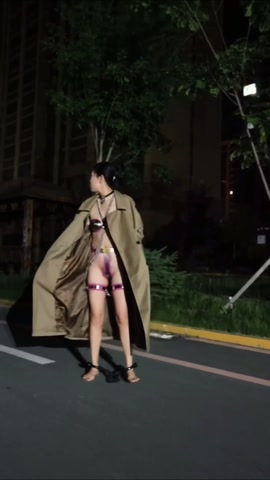 夜晚的露出 第4张