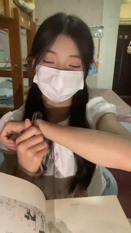女儿服妹子的脚镣vlog-戴镣外出遛狗 第4张