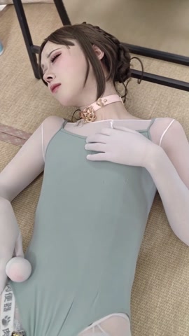定拍瑜伽服锁加马眼棒自慰，马眼棒锁内抽查，锁里整根抽出，jj灌牛奶失禁再强制喂食 第4张