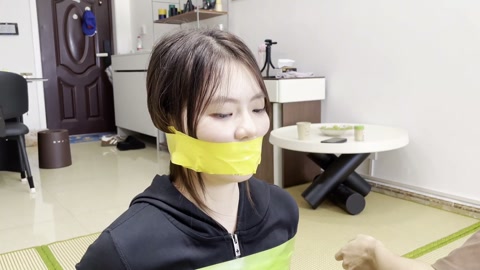 小怡白袜驷马+TK+封嘴，叫声很酥麻，值得一看 第4张