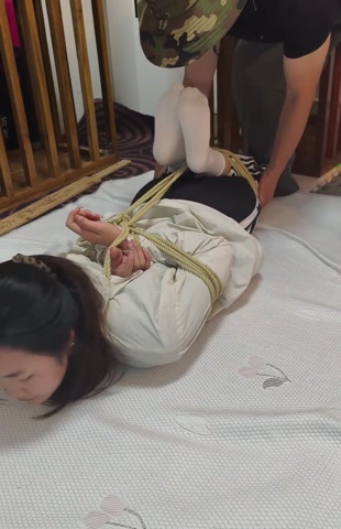 小月后手观音，驷马放置，挣扎逃脱游戏，剧情简单 第4张