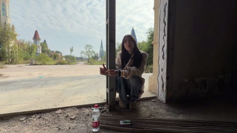 小美女的户外活动 涵汐废弃乐园游 第4张