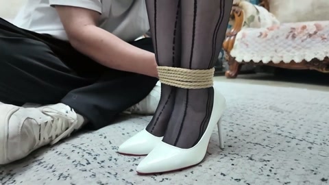 尤物收藏夹·芷溪·老胡的BD放松app初体验【电波油丝】【低胸包臀】【SP惩罚】【丝足TK】 第4张