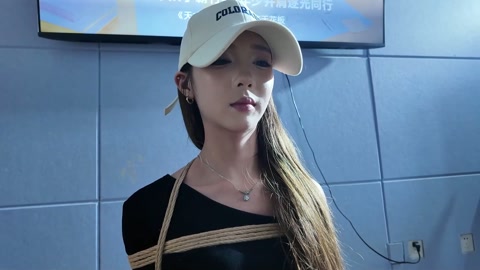 新模小野试镜大学生小野，第一次体验捆绑。女孩很瘦，尝试了几个造型，感觉还挺好 第4张