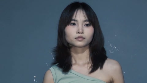 正邪囚局（上集） 两名女毒贩在野外交易时被埋伏的缉毒人 第4张