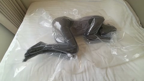 ◤纯享版ZX游戏◢这个系列目前为止最炸裂的一集，四次昏迷失禁、塑料袋✙丝袜套头✙掐脖ZX✙真空袋✙皮... 第5张