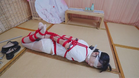 入室绑架邻居小冷，带回家捆绑震动调教 第5张