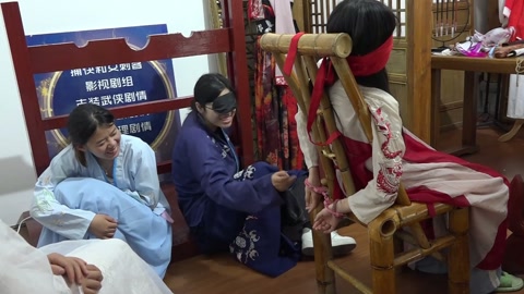 几个大学生古装断案抓捕审讯刑具，捆绑剧情，无厘头简单剧情 第四集 第5张