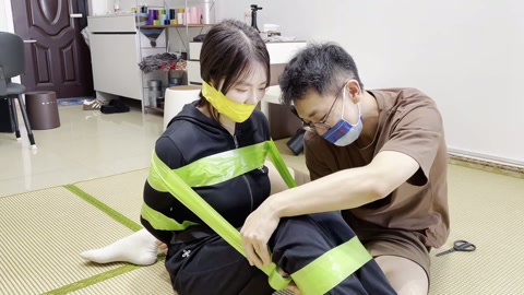 小怡白袜驷马+TK+封嘴，叫声很酥麻，值得一看 第5张