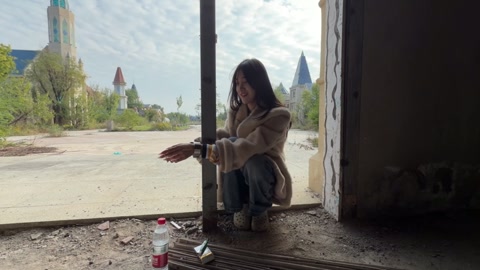 小美女的户外活动 涵汐废弃乐园游 第5张