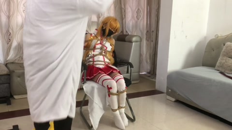 琳媚定拍 COS 银魂伊丽莎白大战刀剑神域亚丝娜 绑起来 第5张
