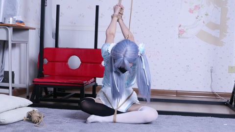 雪儿中华娘落入摄影手里，一番羞辱调教，拍照卖给神秘人，固定TK，强制足，窒息，ZDB，踩踏，驯化 第5张