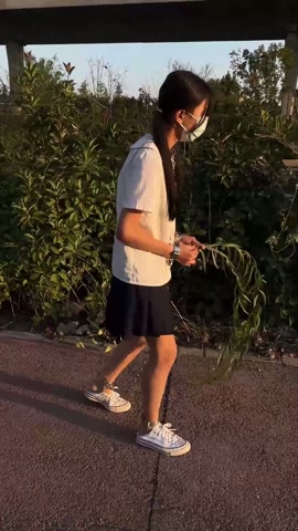 JK女高的连体镣铐户外一公里走路训练+10斤重镣 第5张