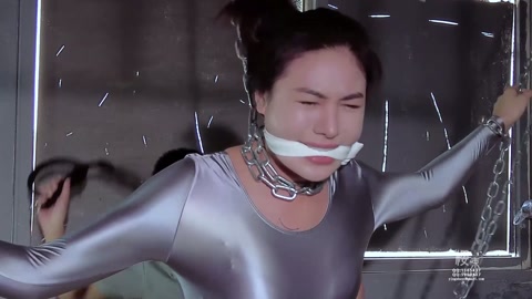 《卧底反转》女超人深入敌营被设陷阱抓获牢中铁链束缚能力被限只能任人羞辱折磨......谁知折磨他的人... 第6张