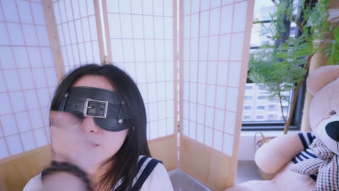 《沉沦的堕落少女》不听话的补习女学生，绑上极度羞耻的M字开脚缚，强行塞入马具口塞，任其只能发出沉闷鼻... 第6张